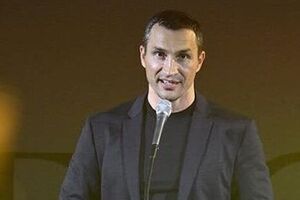 Владимир Кличко: Что значит "пошел в политику"? В политику не ходят. Ею либо занимаются, либо она занимается тобой