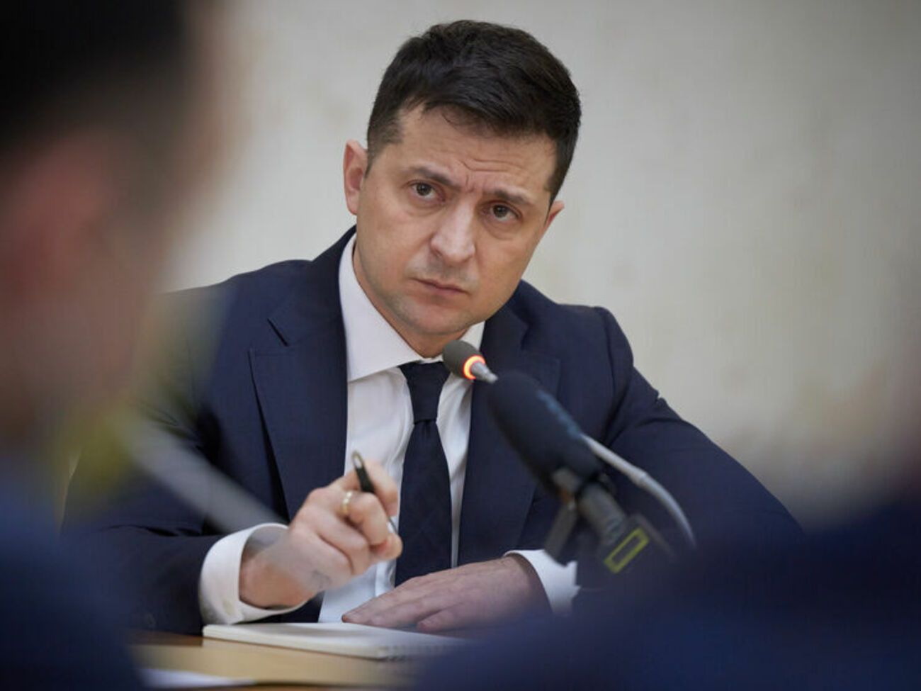 Згідно з указом Зеленського, на забезпечення національної безпеки і оборони у держбюджеті на наступний рік мають передбачити щонайменше 5,95% ВВП