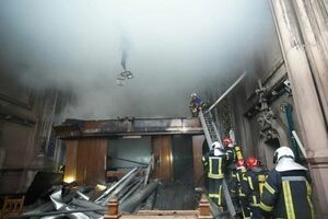 Чтобы попасть в комнату, где находилась загоревшаяся часть органа, пришлось выламывать двери ломом