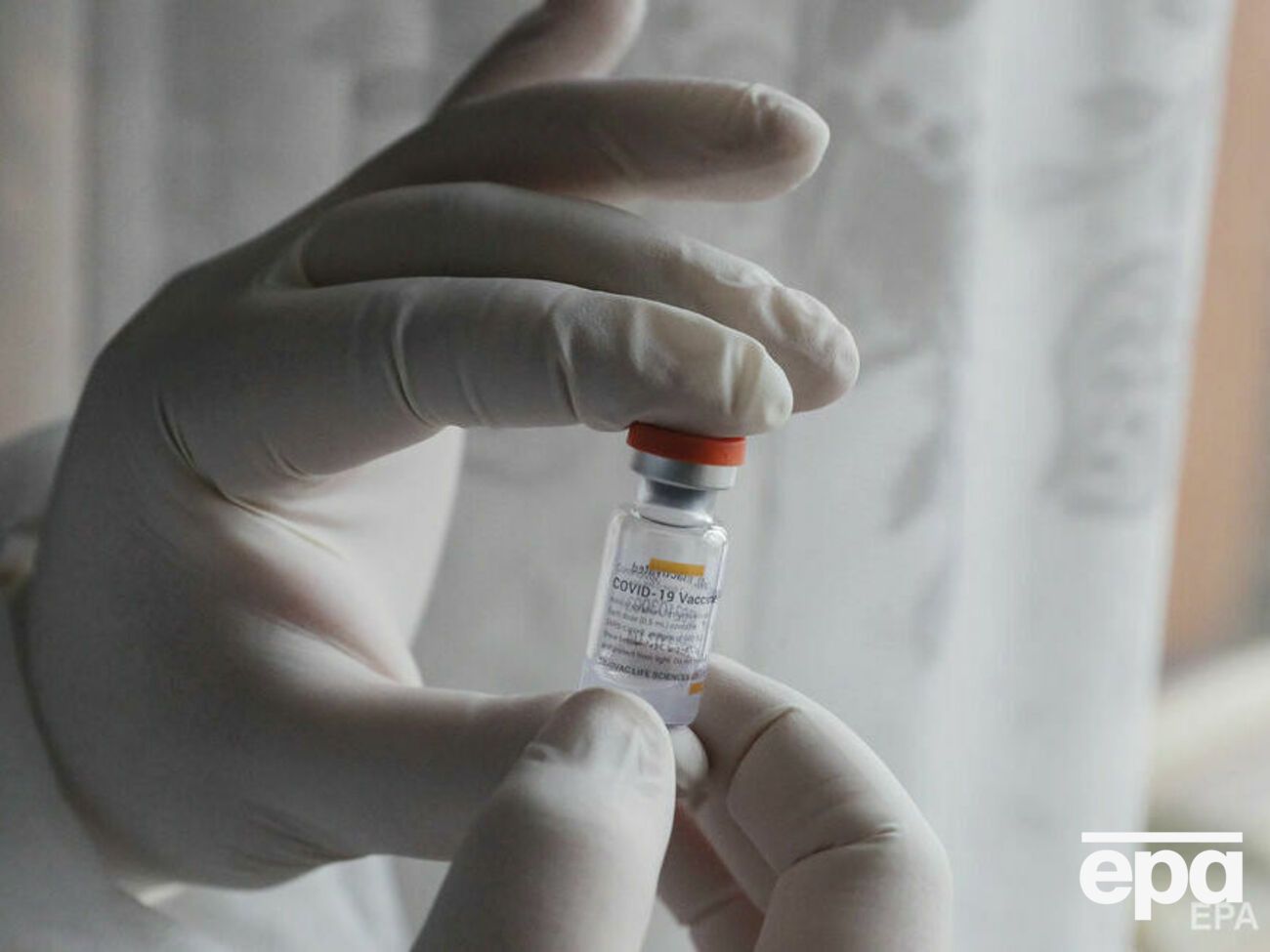 В Украину доставили партию вакцины CoronaVac