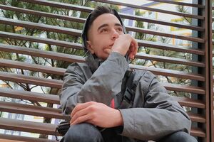 Весной Сасанчин сделал предложение своей девушке, а летом пара сообщила, что вскоре у них родится первенец