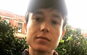 В декабре 2020 года актриса Эллен Пейдж совершила каминг-аут, попросив называть ее Эллиотом