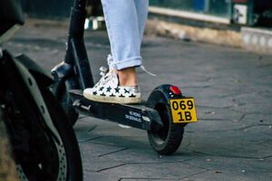 Большинство происшествий, связанных с вождением самокатов, квалифицируются как административное нарушение