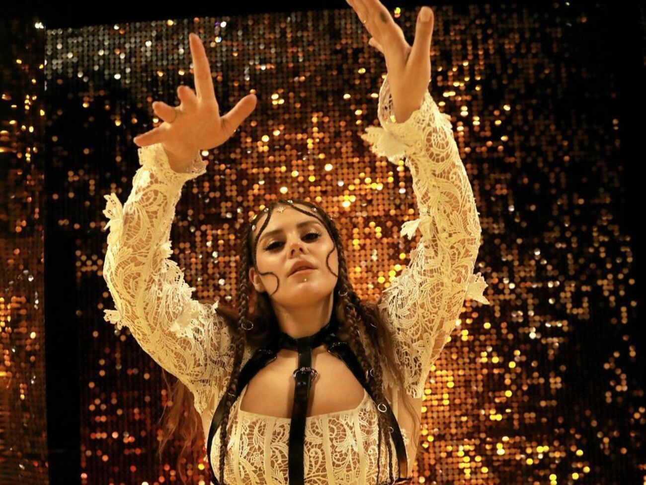 Зарицкая выступает на "Танцах со звездами" в паре с Мешковым