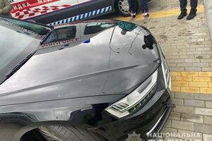 В машину Шефира стреляли автоматной очередью