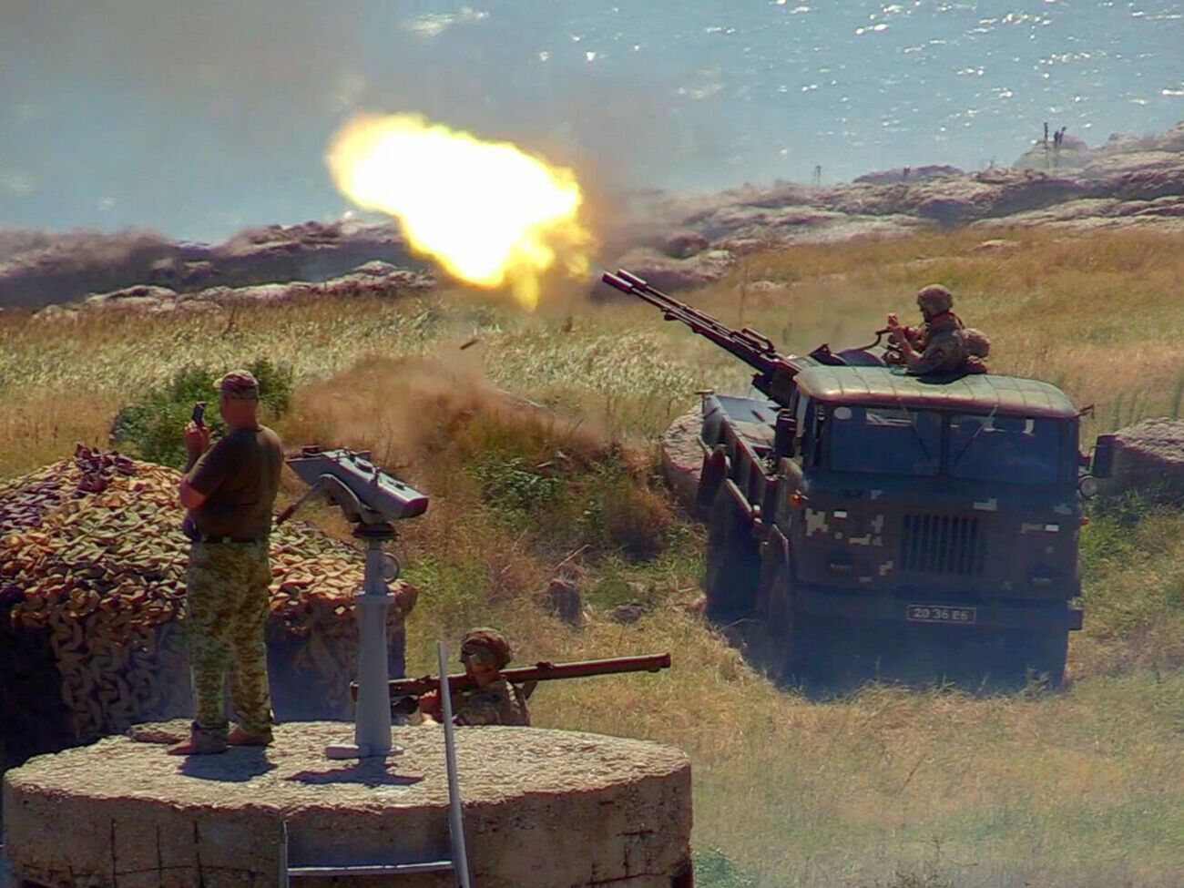 ВСУ нанесли огонь по пехоте и бронетехнике условного противника