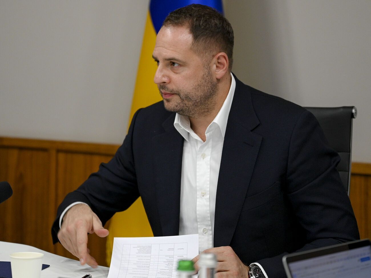Нападавший на Шефира не должен избежать наказания вместе с сообщниками и заказчиками, отметил Ермак (на фото)