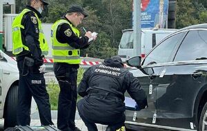 Водитель Шефира при обстреле автомобиля получил ранение в ногу, сообщили в больнице "Феофания"