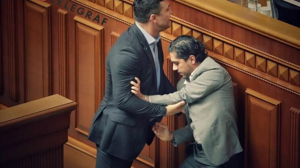 Тищенко в Раді перервав виступ Лероса і стягнув його з трибуни