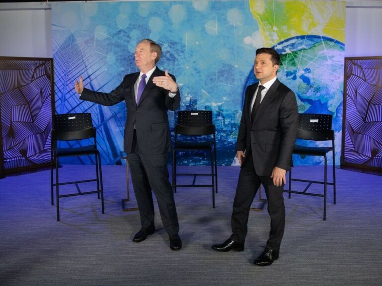 Зеленский пригласил Смита посетить Украину