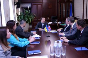 Енин встретился с представителями Великобритании 22 сентября