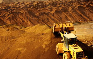 Ключевое влияние на динамику цен оказывает Китай, потребляющий сегодня около 62% всего железорудного сырья на глобальном рынке, пишет "МинПром"