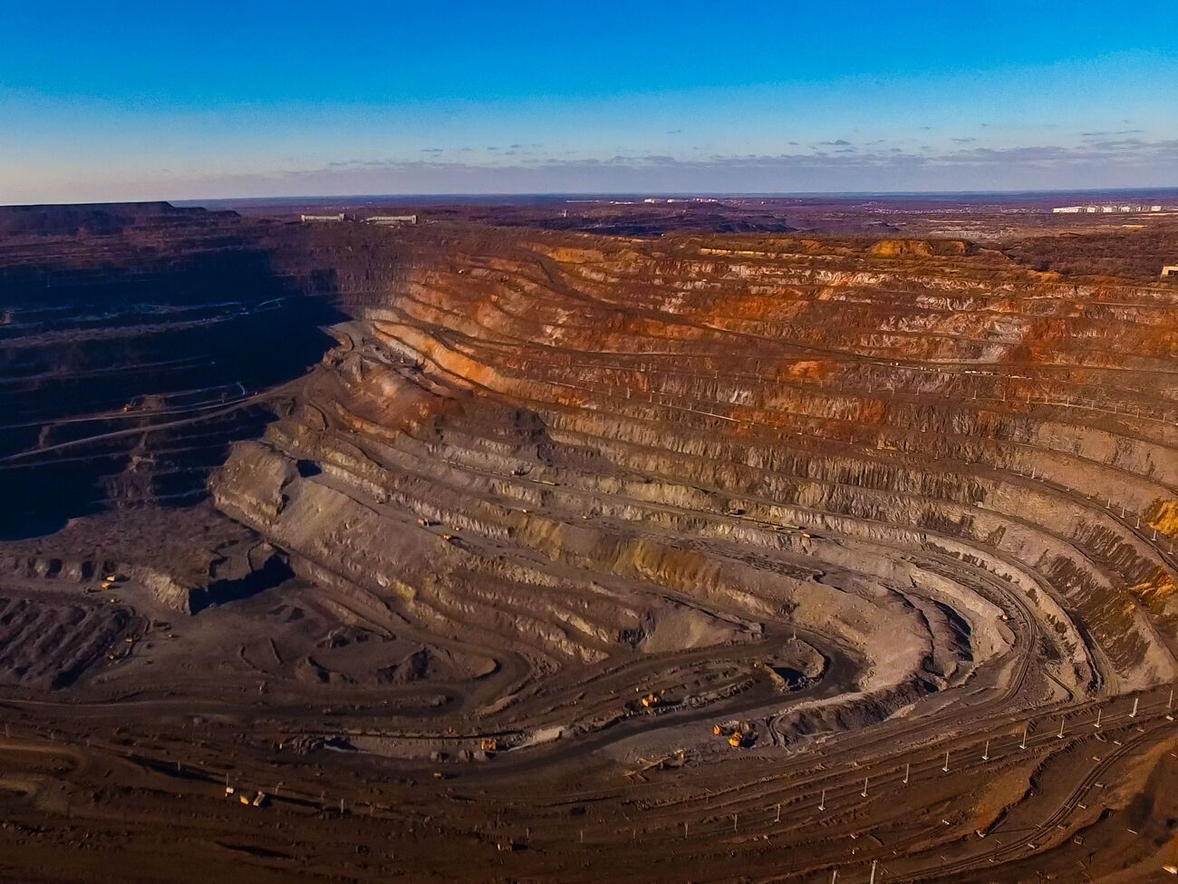 Цена на железную&nbsp;руду&nbsp;может просесть и до $65 за тонну, пишет "МинПром" со ссылкой на прогнозы экспертов рынка