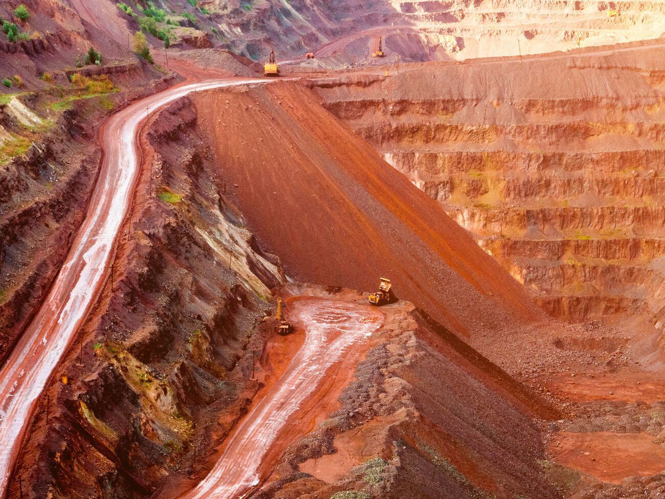 Цены на руду с начала года росли, но потом эта тенденция завершилась резким спадом