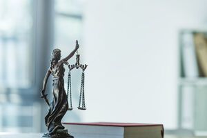 В САП сообщили, что чиновник включил в тендерную документацию дискриминационные требования
