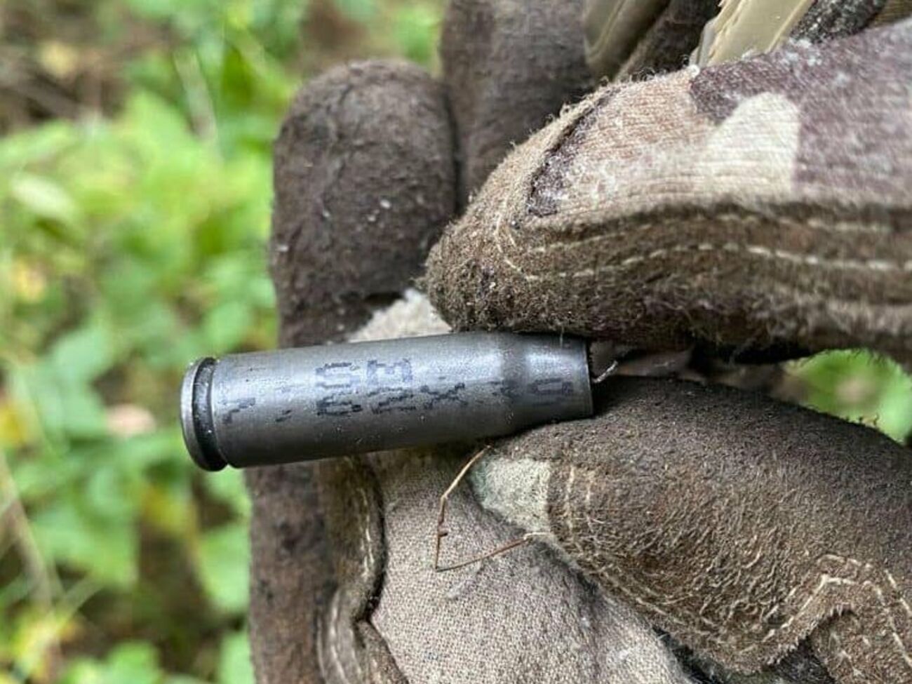 Каждую гильзу промаркировали для определения патрона как спортивного, отметил Бутусов