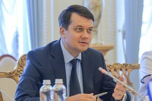 У фракції "Слуга народу" хочуть поспілкуватися з Разумковим