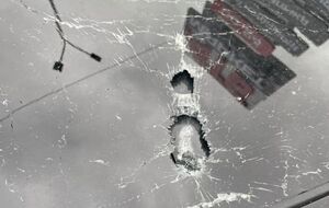 Первые пули попали в капот машины, в которой был Шефир