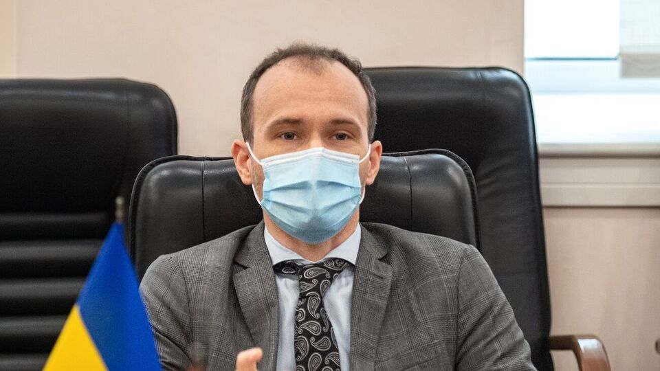Малюська отметил, что у украинцев есть полгода, чтобы избавиться от критериев олигарха