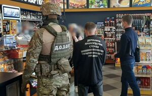 Обыски проводили представители Государственной пограничной службы и Госфискальной службы Украины