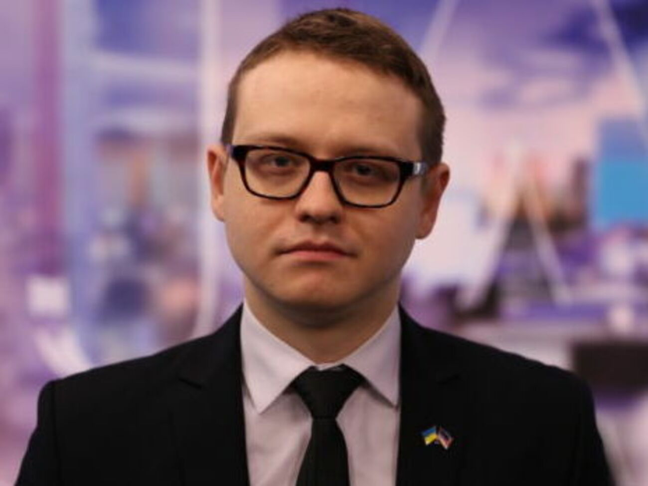 Нам же не центр Московии надо быть способными взять, а только залупить цену за возможную полномасштабную агрессию
