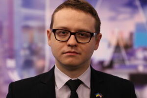 Нам же не центр Московии надо быть способными взять, а только залупить цену за возможную полномасштабную агрессию