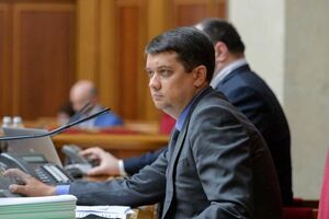 Разумков заявил, что за место спикера парламента "не держится"