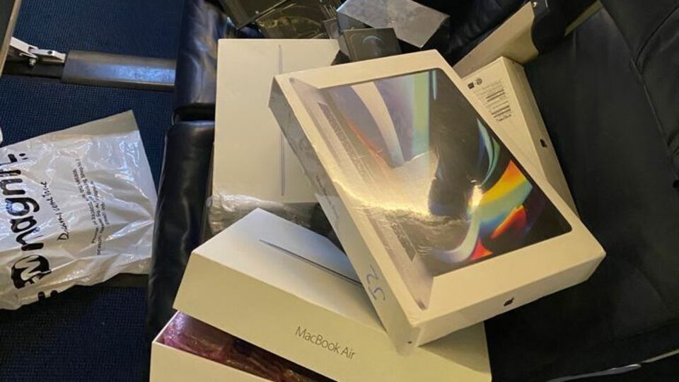 Пограничники обнаружили One Plus Nord, MacBook Pro и различные модели iPhone