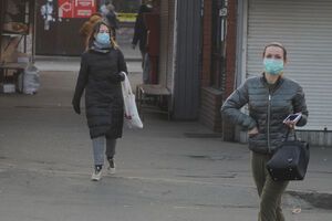 В Украине подтвердили 2,4 млн случаев COVID-19