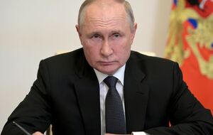 Впервые после выборов 1999 года в Госдуме будет больше четырех фракций, отметил Путин