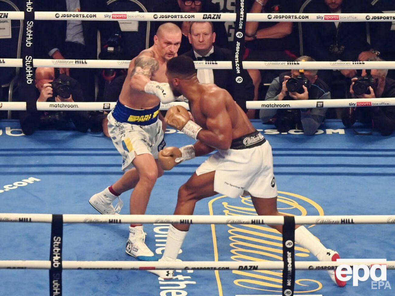 Поединок продолжался 12 раундов