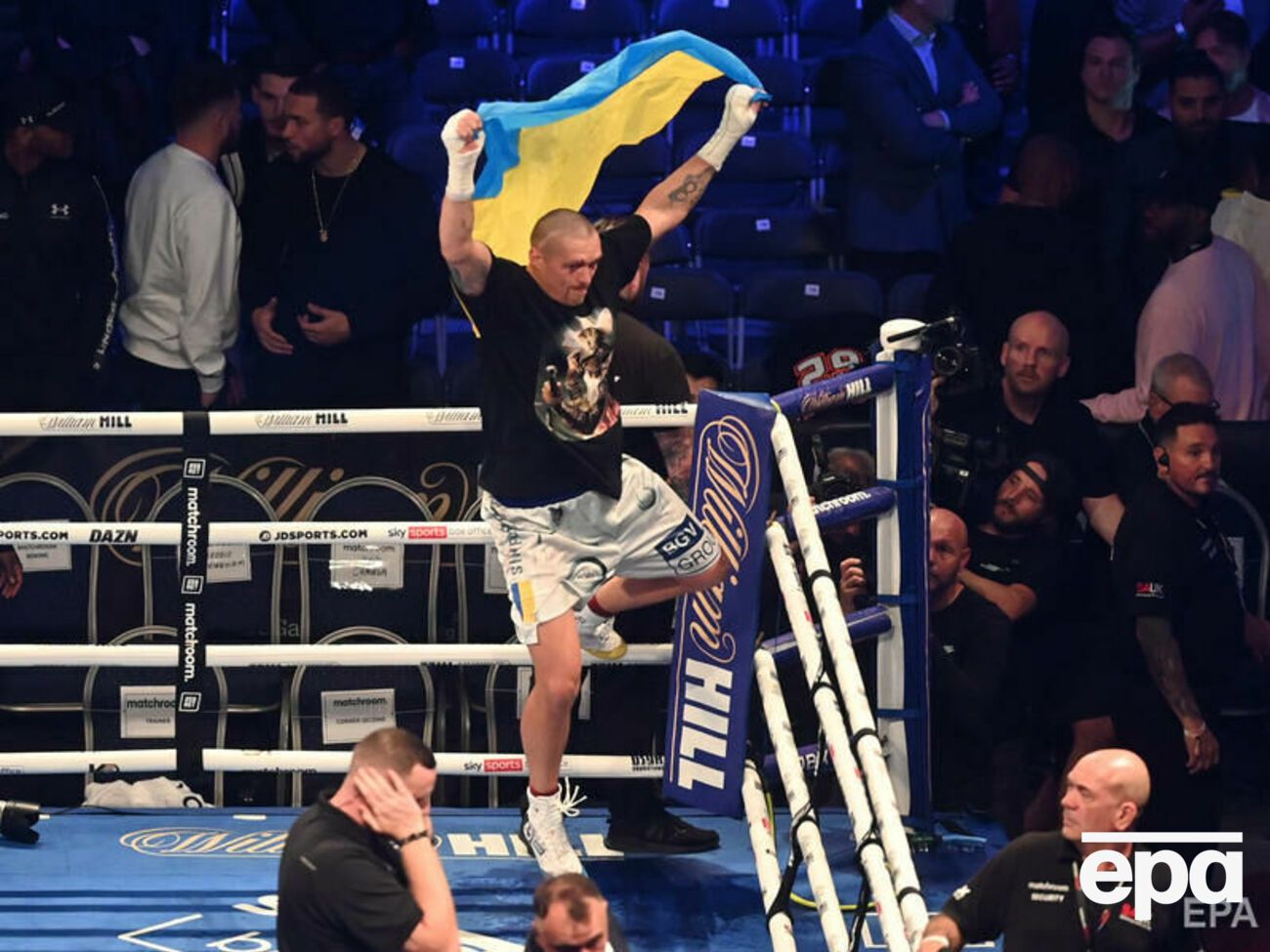 Усик победил соперника по очкам