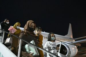 96 человек прибыли в Украину вечером 23 сентября