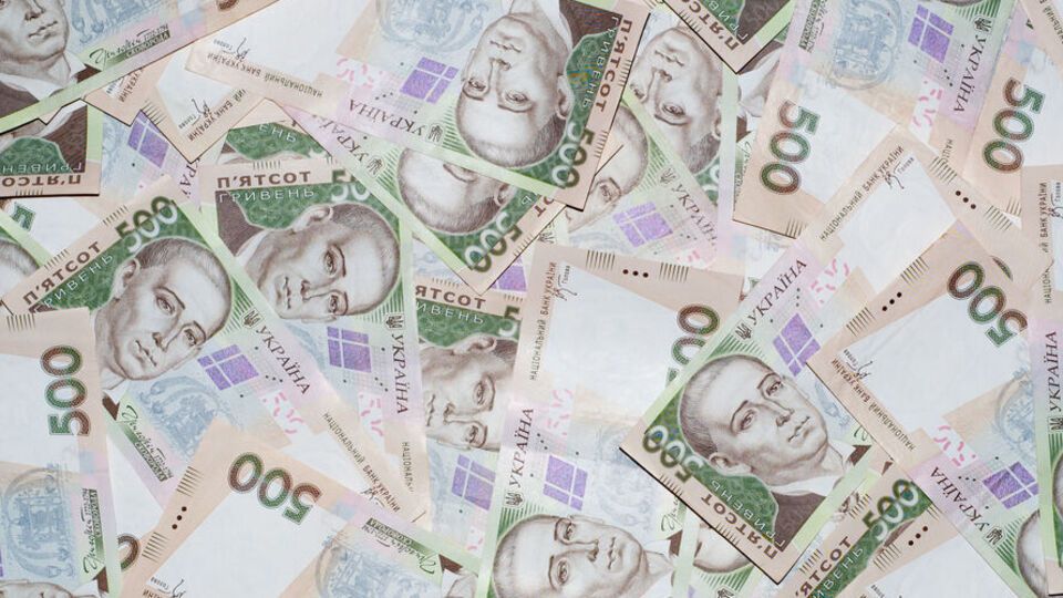 Гривня щодо долара подешевшала на 11 копійок