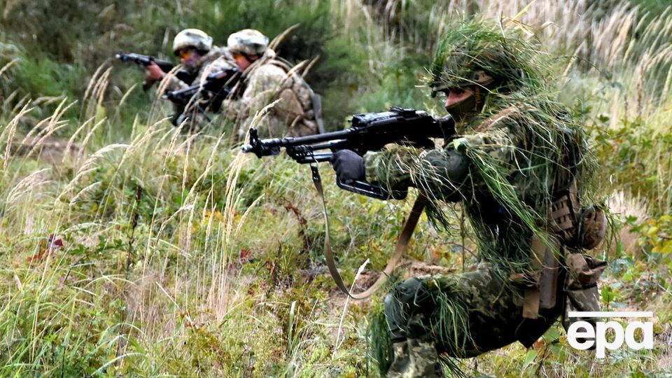 Украинские военнослужащие открывали ответный огонь и заставили боевиков прекратить обстрелы