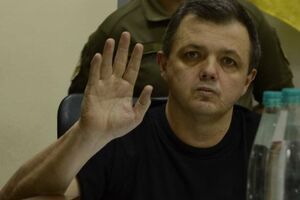 Семенченко заявив, що припиняти голодування не має наміру
