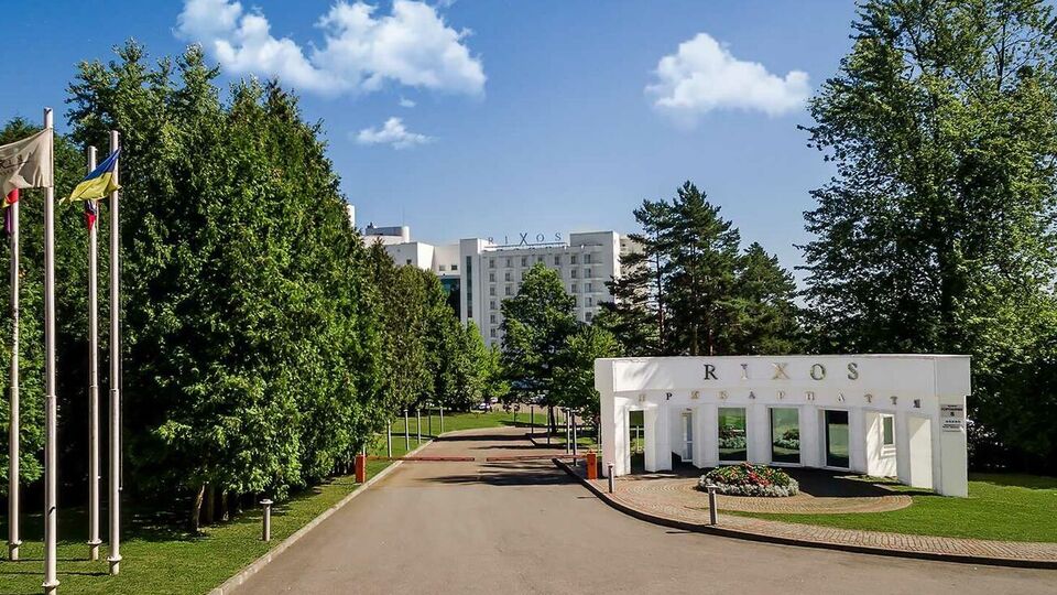 В 2019 году в отеле Rixos в Трускавце проходил тренинг новоизбранных нардепов от "Слуги народа"