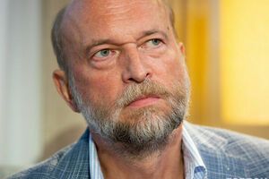 Пугачев (на фото) рассказал, что в 1999 году Путин хотел уйти с госслужбы и уехать за границу