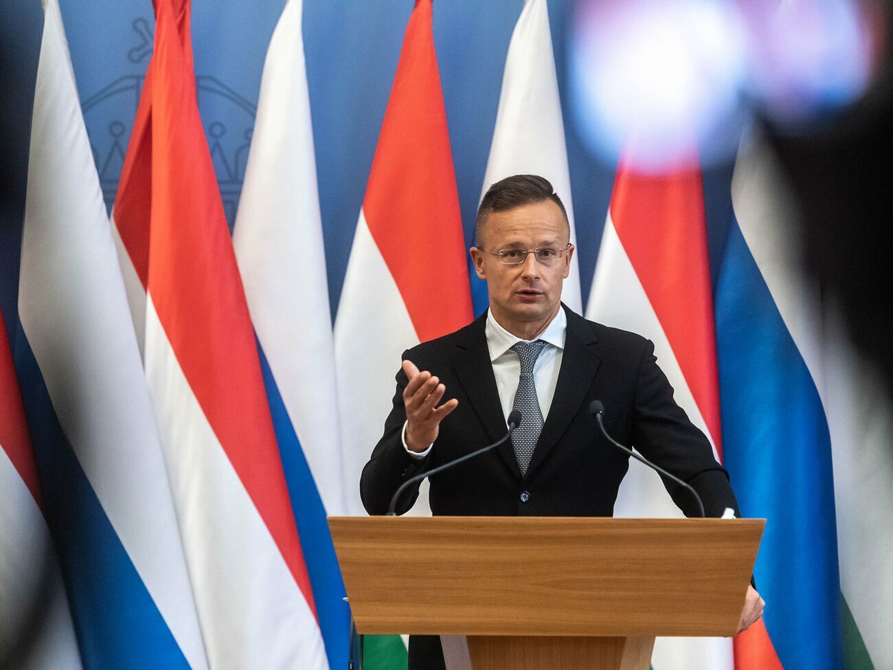 Сіярто не вважає постачання російського газу політичним питанням