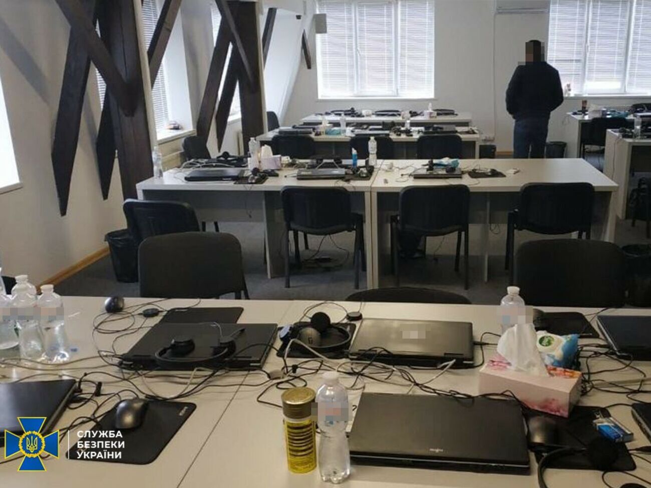 В колл-центрах СБУ провела обыски
