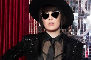 Maruv: Фотосессия для российского Playboy. Оцените от 1 до 10