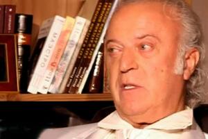 За словами Рєзника, до переїзду в Крим вони з дружиною жили у Підмосков'ї в орендованому будинку