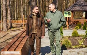 Олег Бондаренко (слева): Глава агентства – это лидер отрасли. Он должен иметь авторитет и восприниматься коллективом