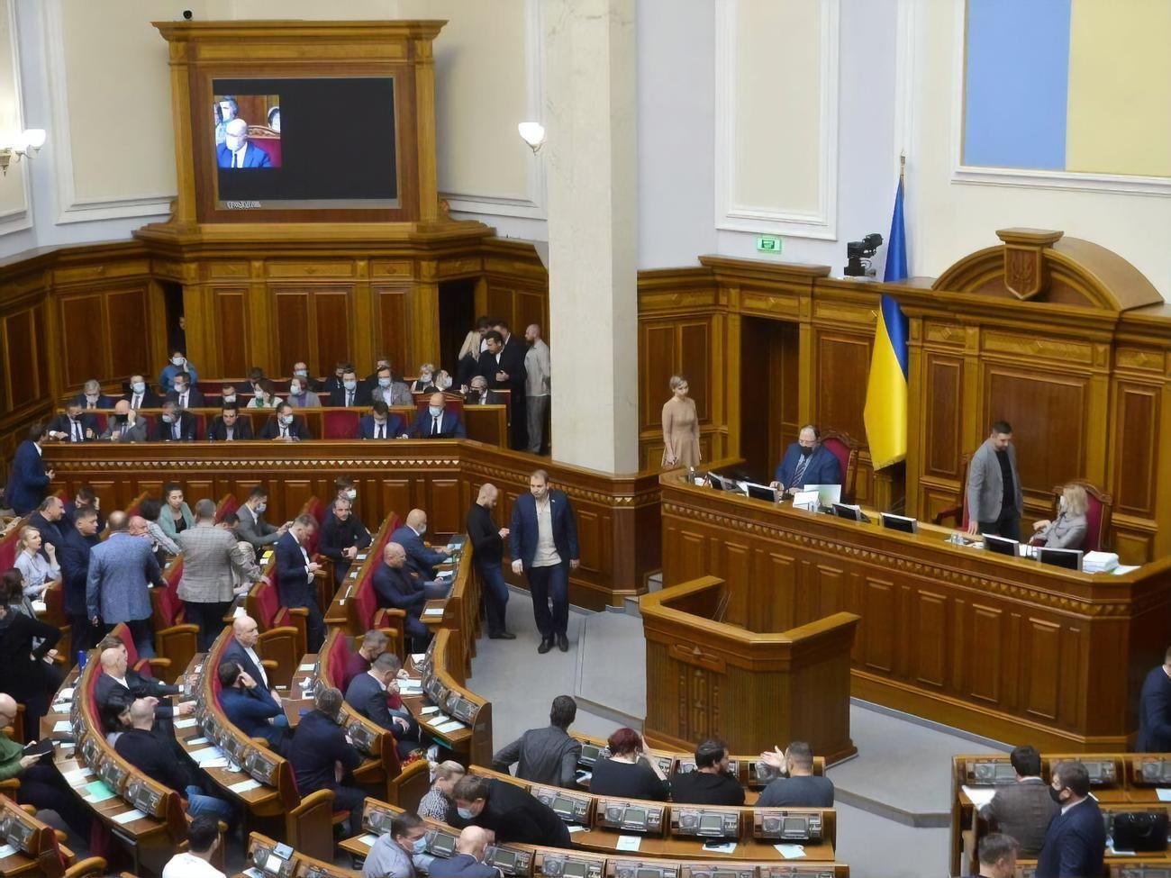 Депутаты считают, что во время голосования были нарушены нормы регламента
