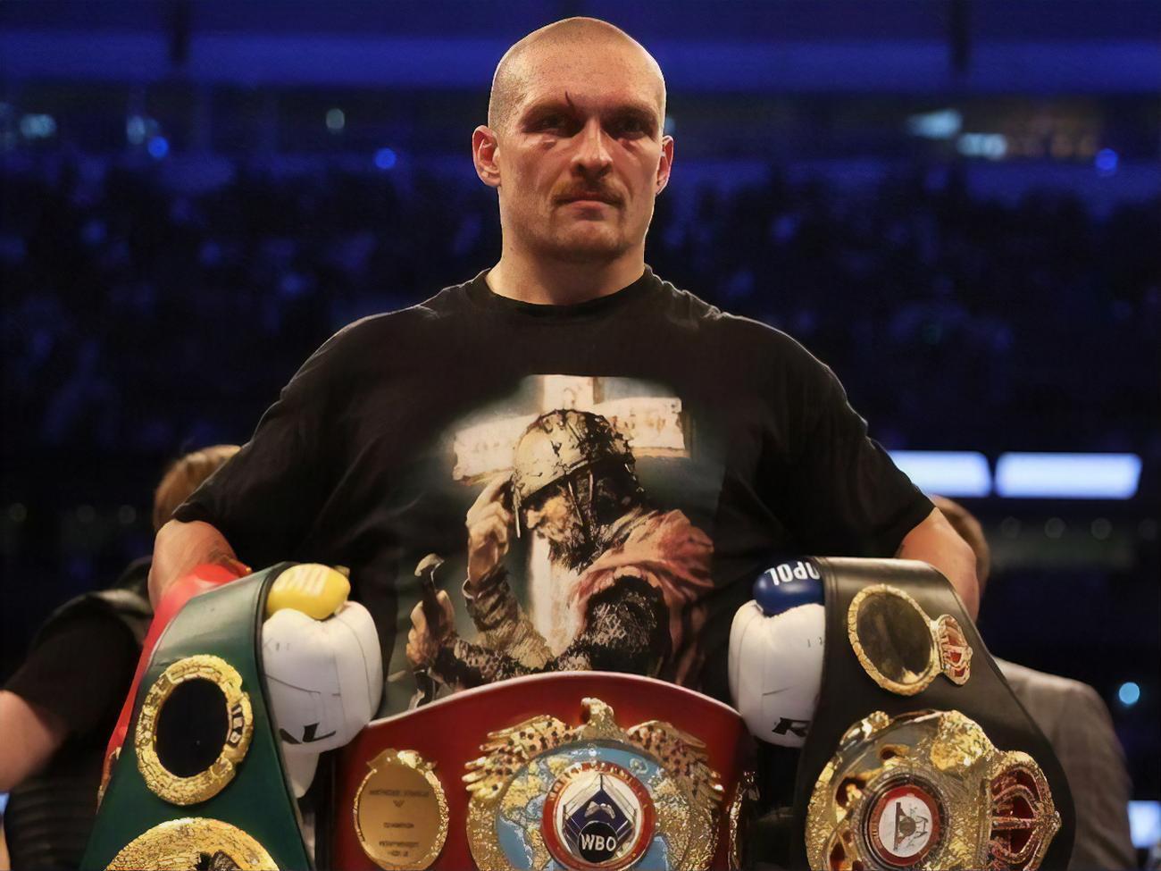 У ніч на 26 вересня Усик переміг у бою за звання об'єднаного чемпіона світу