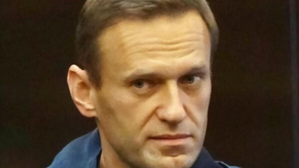 По версии Следкома, Навальный "создал экстремистское сообщество и руководил им"