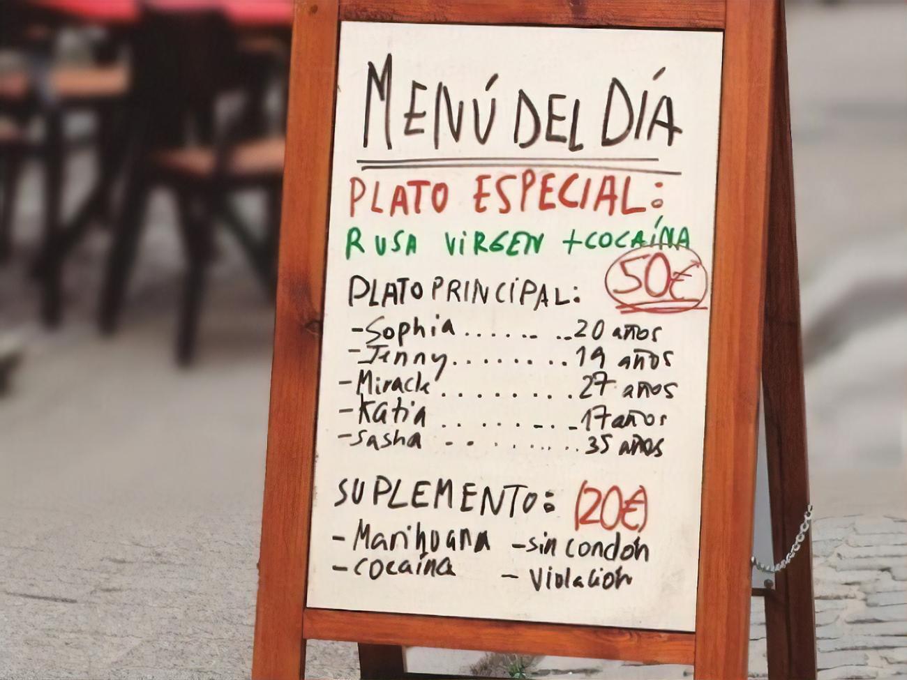 Баннеры разместили в семи городах Испании