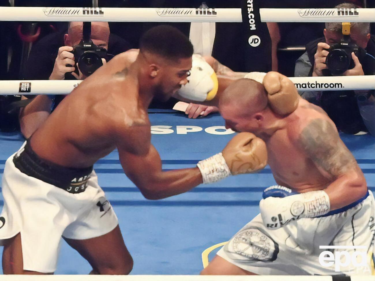 Усик (справа) о силе ударов Джошуа (слева):&nbsp;Можно посмотреть на мой фейс