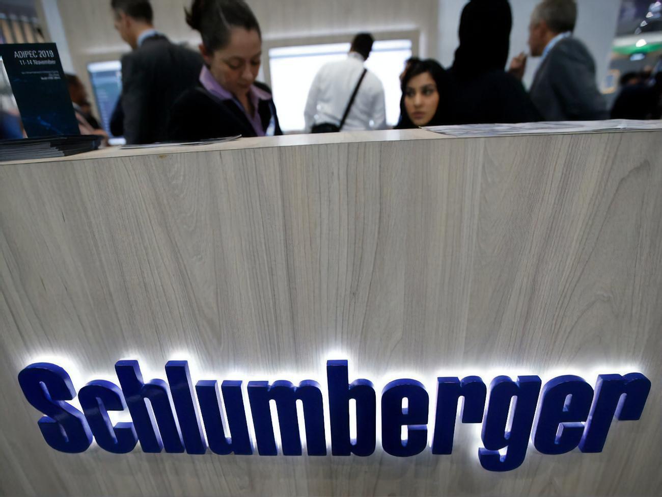У 2015 році Schlumberger погодилася виплатити владі США $232,7 млн