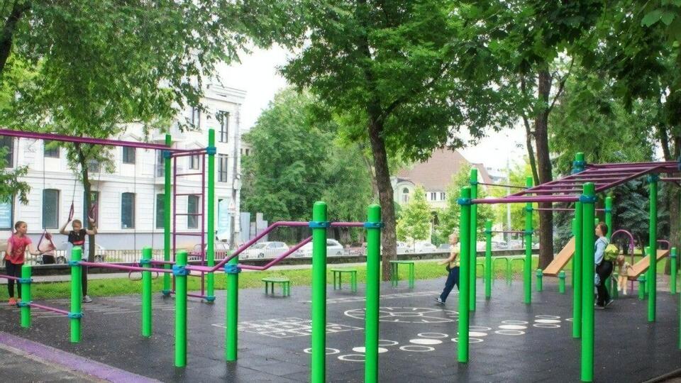 Приблизно 100 "активних парків" уже відкрито в різних куточках України, зазначили в ОПУ